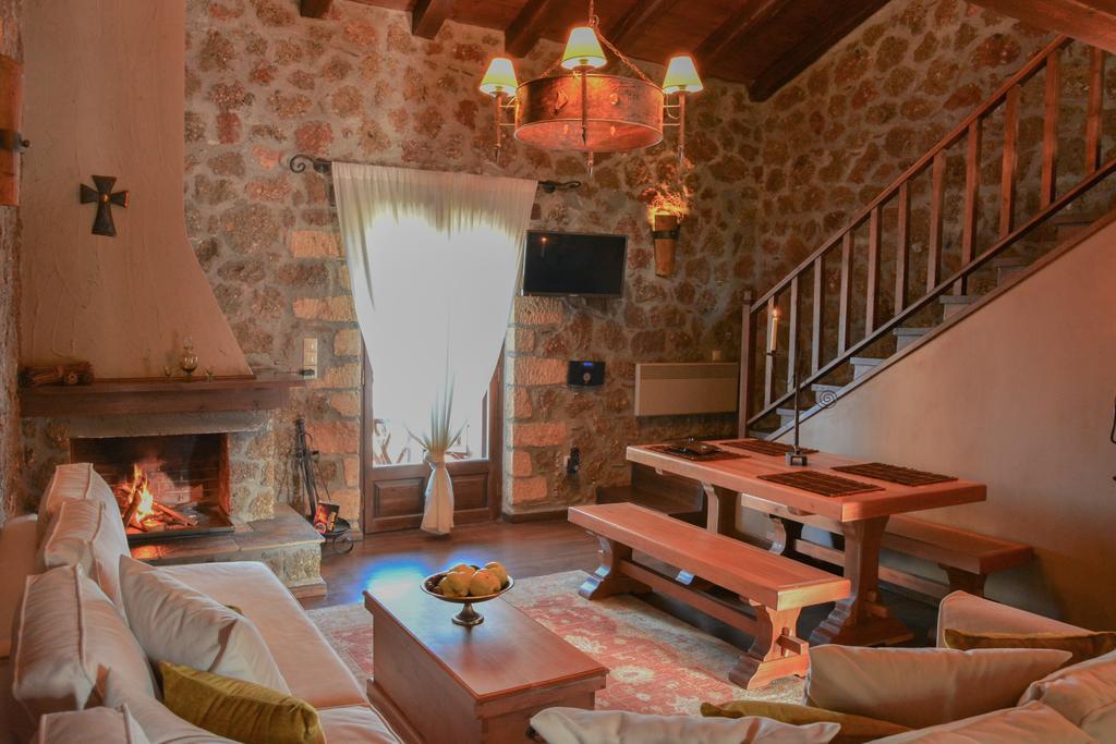 Nymfes Guesthouse Synikia Mesi Trikalon 객실 사진